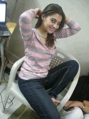 pakistani-girls-selfie-picture-leaked-out-20